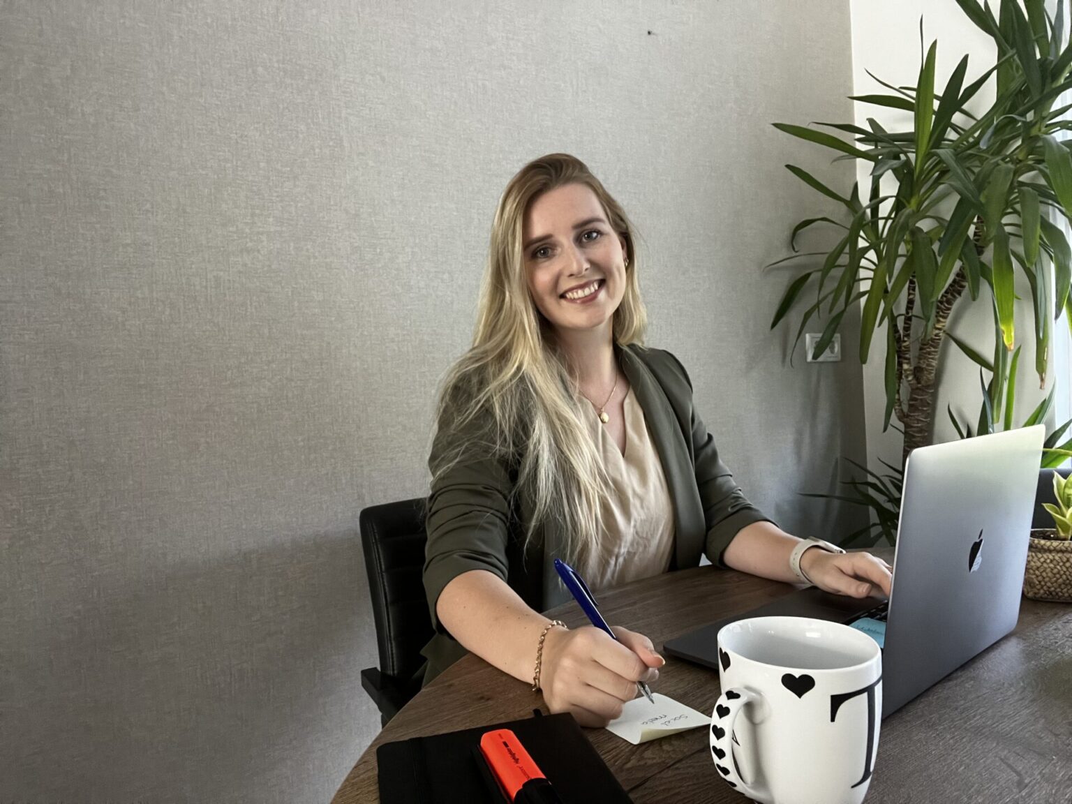 Virtual Assistant Krysta de Ridder